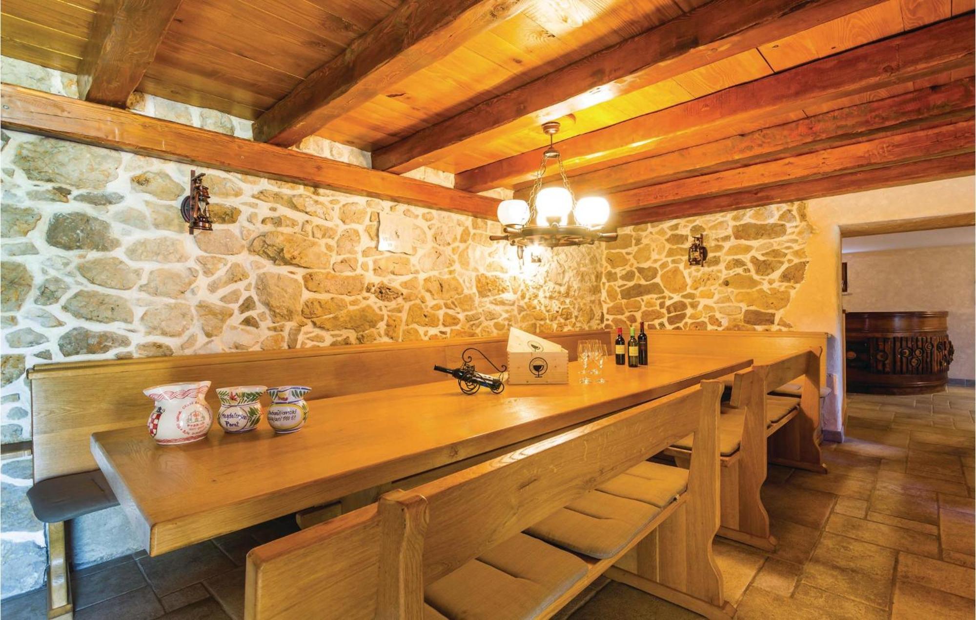 Stunning Home In Turcic With Kitchen 반타치치 외부 사진
